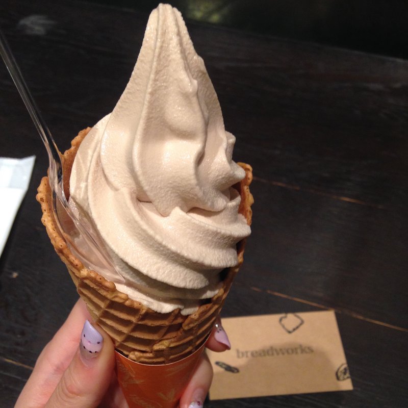 ミルクスタウトソフトクリーム(breadworks TENNOZ)