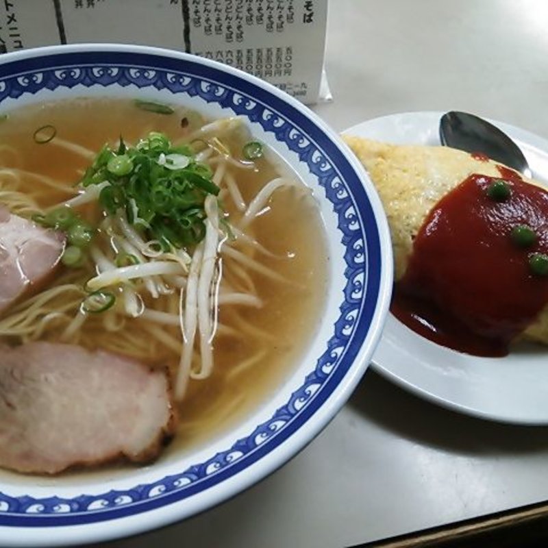 セットメニュー ラーメン+オムライス（小）( ほうらく )