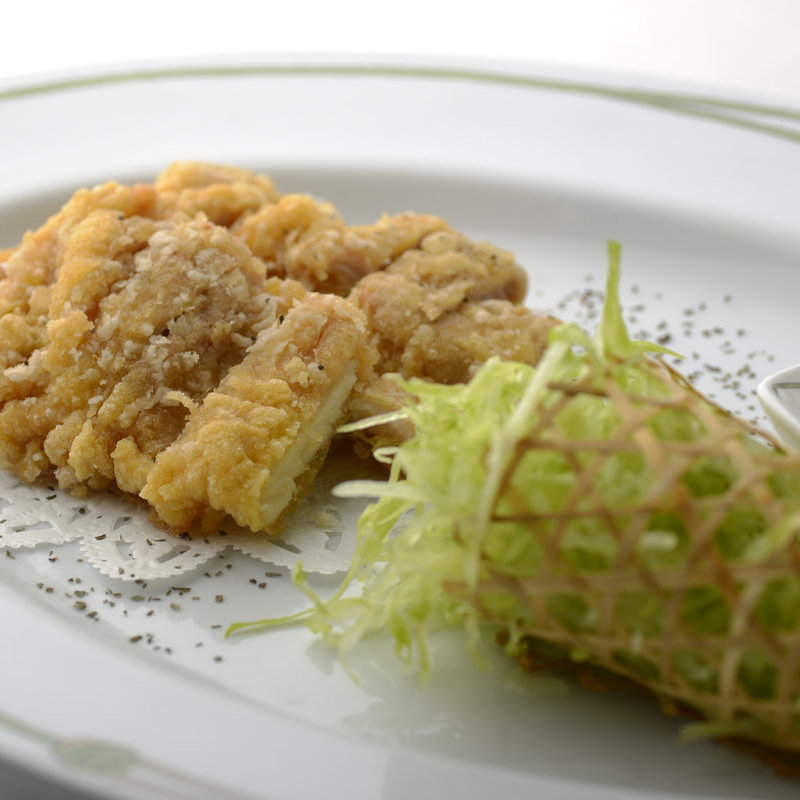 鶏肉のフリット(中国飯店 市ヶ谷店)