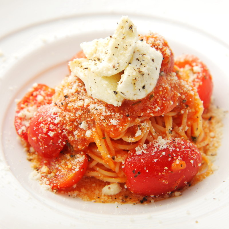 モッツアレラチーズとトマトのパスタ(AL Fortuna(アル フォルトゥーナ))