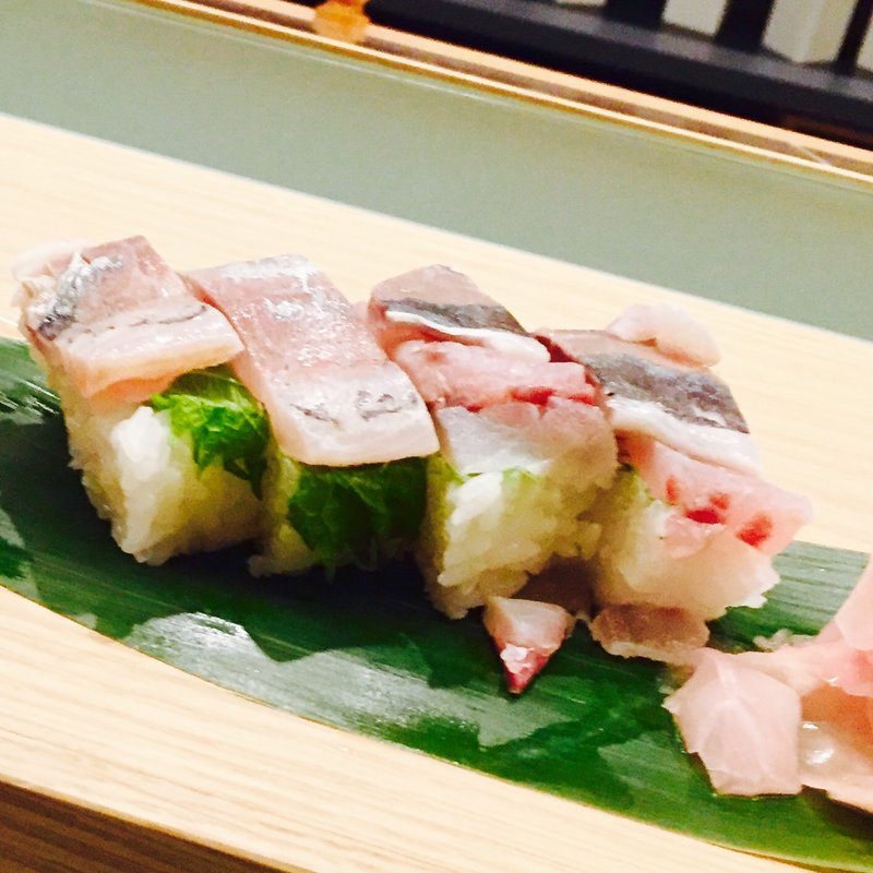 鯖棒鮨(CHECK ROOM SERVICE （チェックルームサービス）)