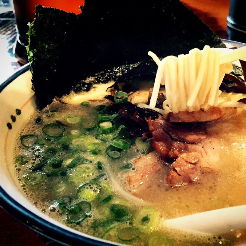 のりと半熟たまごラーメン(麺の坊　砦)