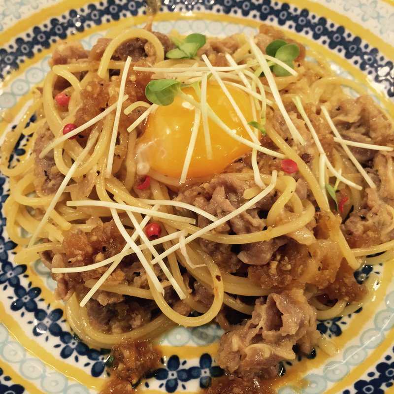 黒胡椒の効いた牛肉たっぷり焼肉風 ハーフ(イタリアンバルパステル武蔵新城店)