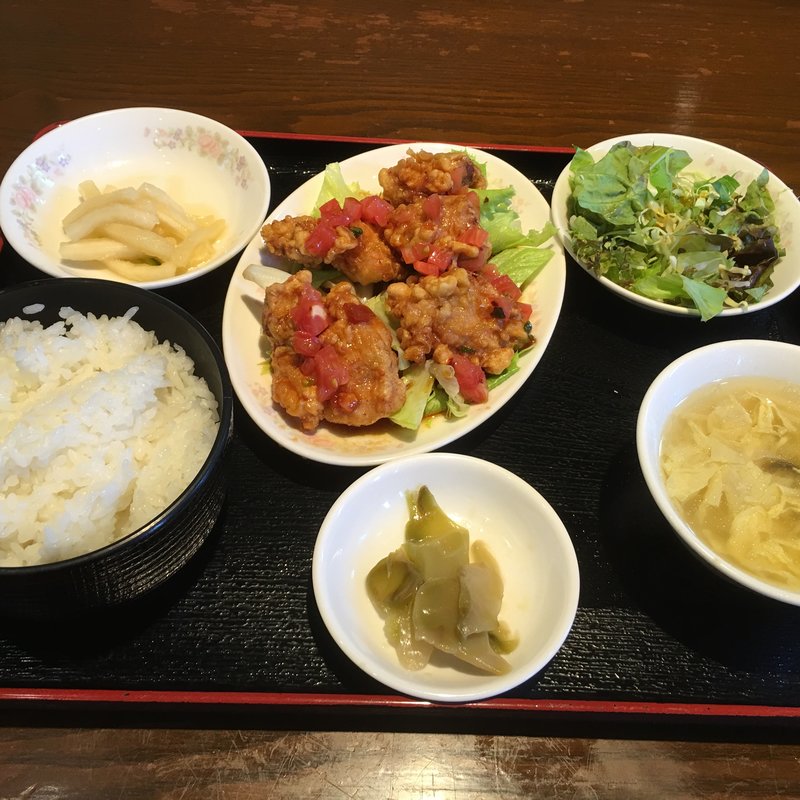 鶏肉の唐揚げトマトソースがけ(鳳鳴閣)