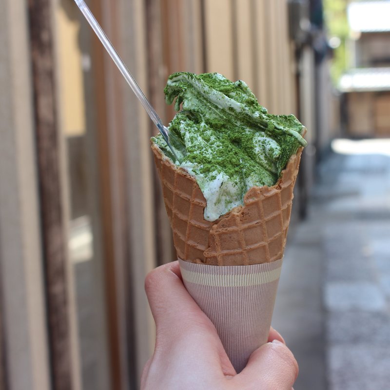 抹茶ソフト(清水二年坂 石畳 （ISHIDATAMI）)