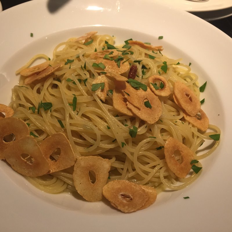 【青森県産にんにくのシンプルなペペロンチーノ】(トラットリア ゴデレッチョ 恵比寿)