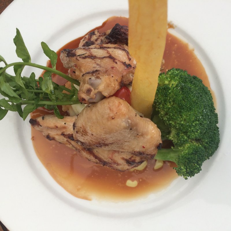 アンバーエールでマリネしたチキンのハーフグリル(T.Y.HARBOR)