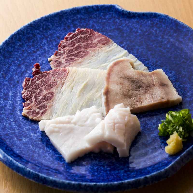 鯨刺し(鮨そういち)