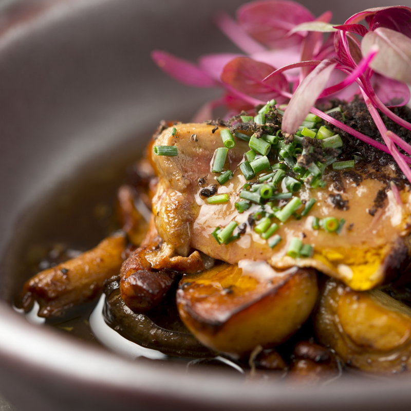 フォアグラとマッシュルームのアヒージョ仕立て(リベルタス )