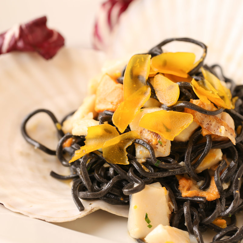 雲丹とからすみのイカ墨パスタ(ルスティカネラ （RUSTICANELLA）)