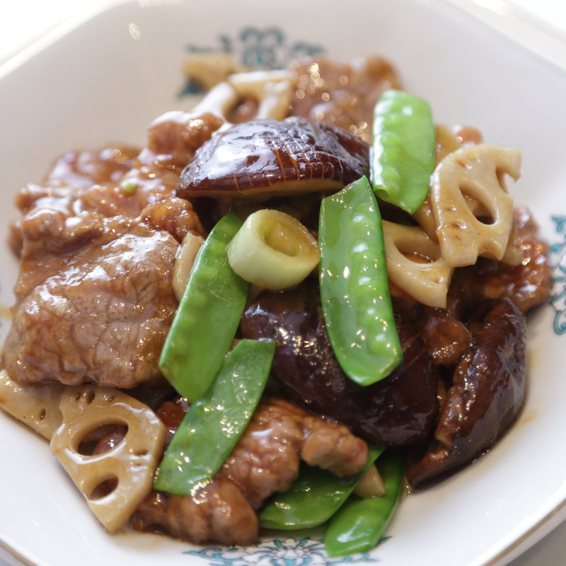 和牛と野菜の炒めもの(華都飯店 本町ガーデンシティ店)