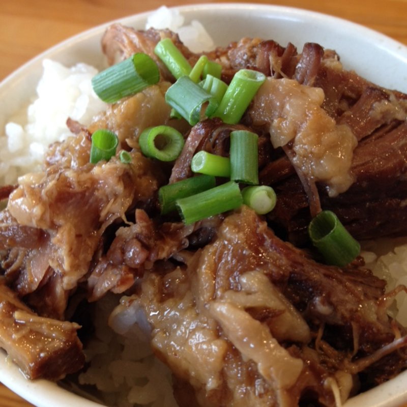 豚のほろほろ丼(麺堂 HOME)