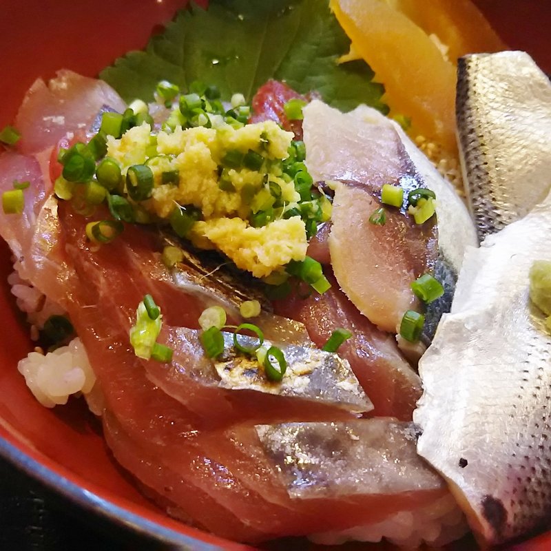 青魚丼(天狗鮨)