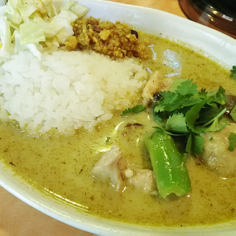 タイ風グリーンカレー (カレーキッチン カラーズ)