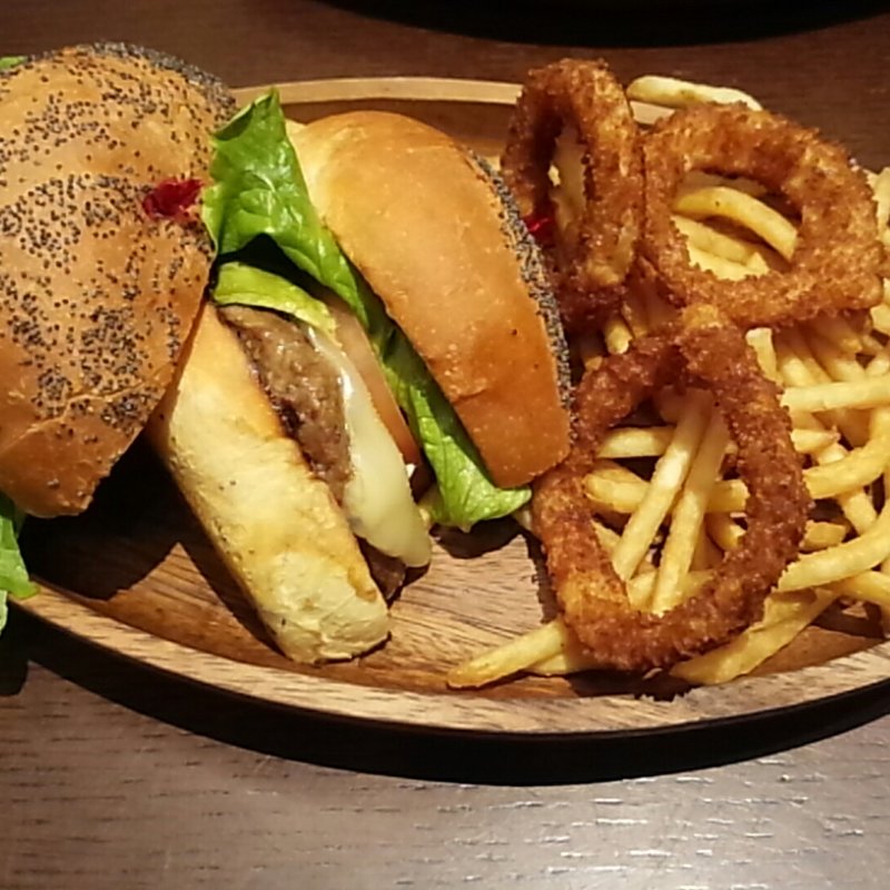 アボガドモッチャレラバーガーセット(KUA`AINA)