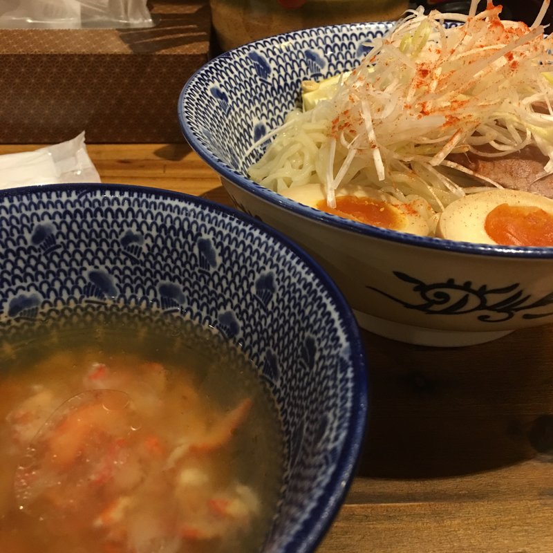 すっごいズワイ蟹の冷やしつけ麺(必死のパッチ製麺所 )