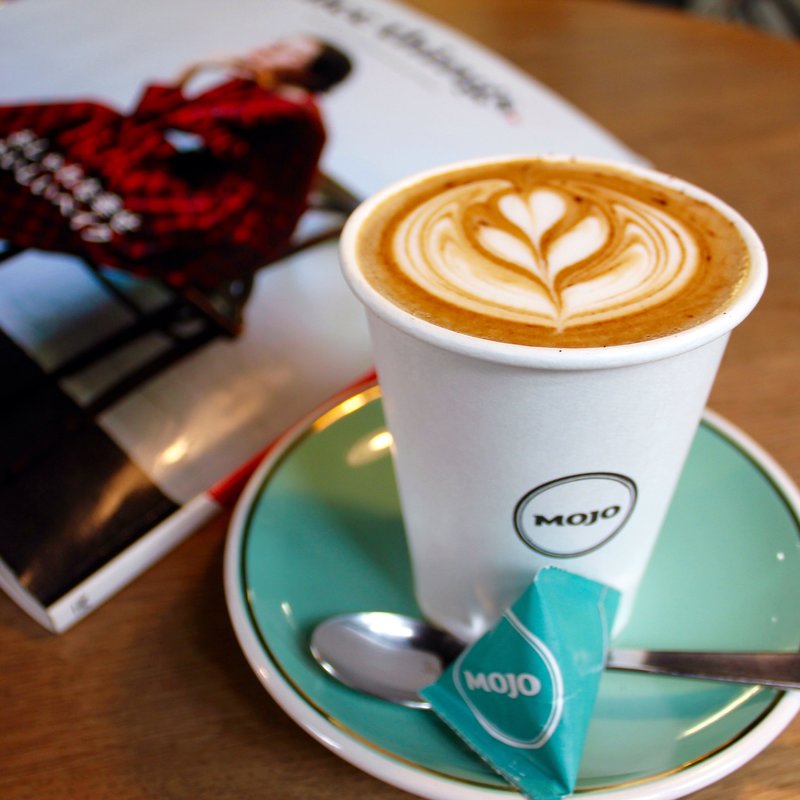 フラットホワイト(モジョ コーヒー 神楽坂店 （Mojo Coffee）)
