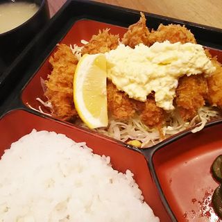 牡蠣フライ定食(やどかり 本店 )