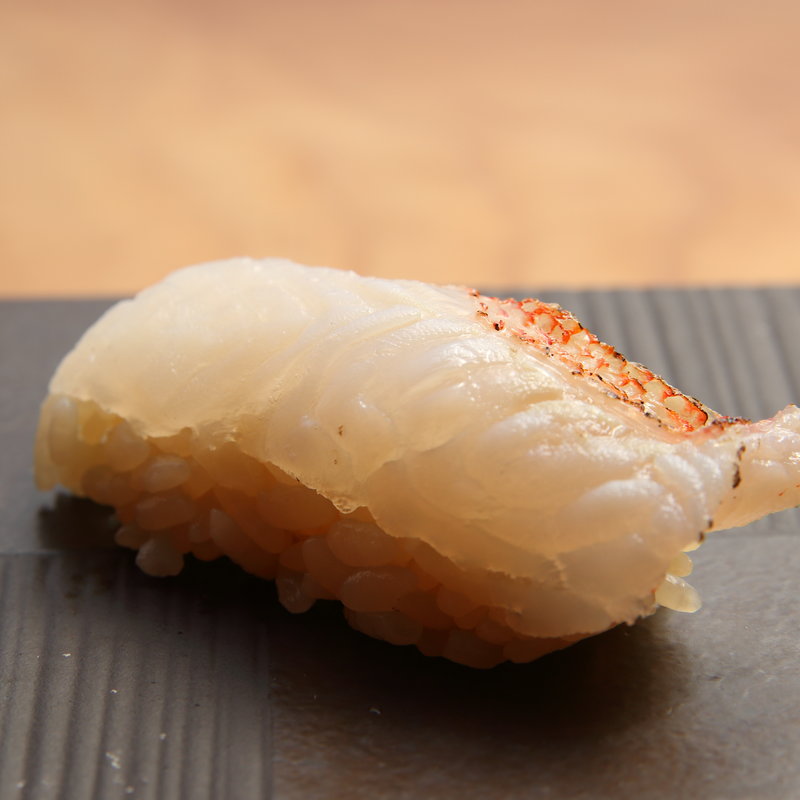 金目鯛の握り(寿司 粋人舎)