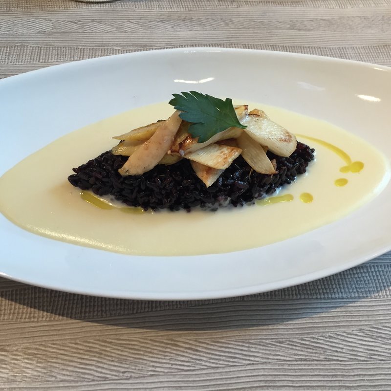 黒米 & 筍とホワイトアスパラガスのソテー with ホワイトアスパラガスクーリ(＆ ecle （アンド エクレ）)