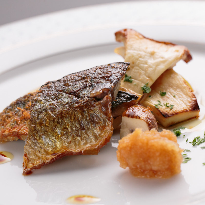 サバのグリル(鉄板フレンチ Pivote（ピヴォーテ）)