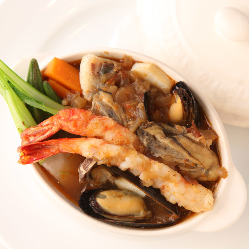 海老と牡蠣の煮込み(ビストロ キャセロール)