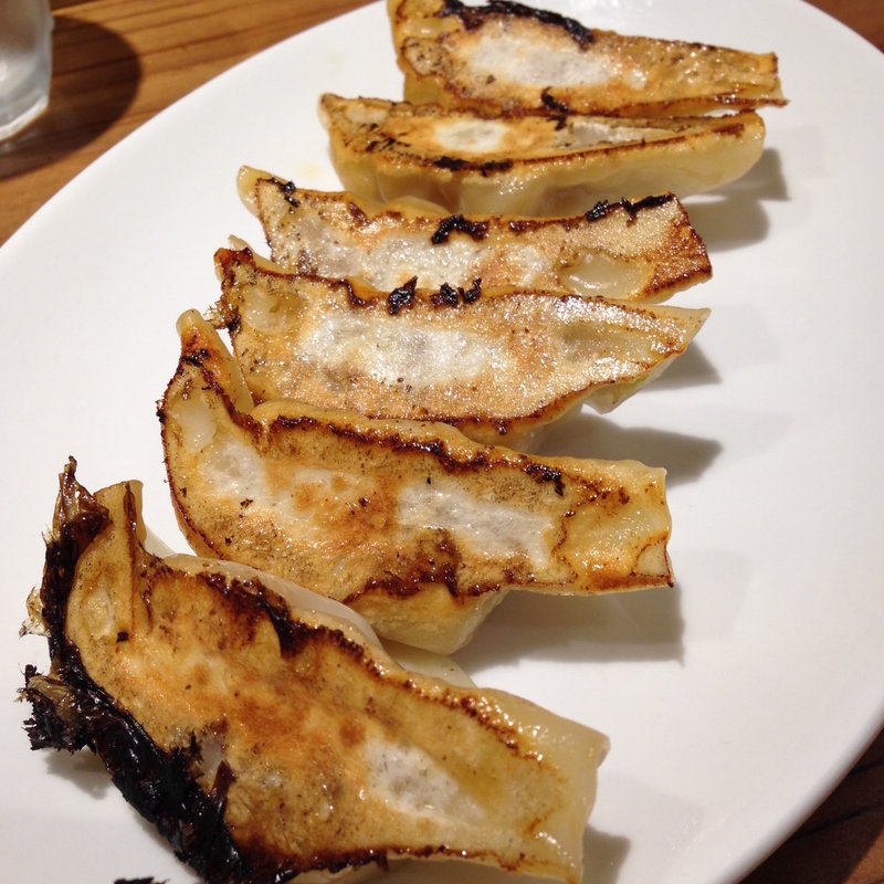 餃子(らぁめん 真)