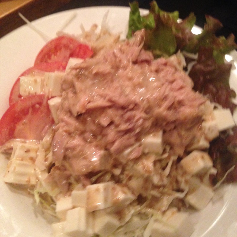 豆腐とツナのサラダ(串まる )