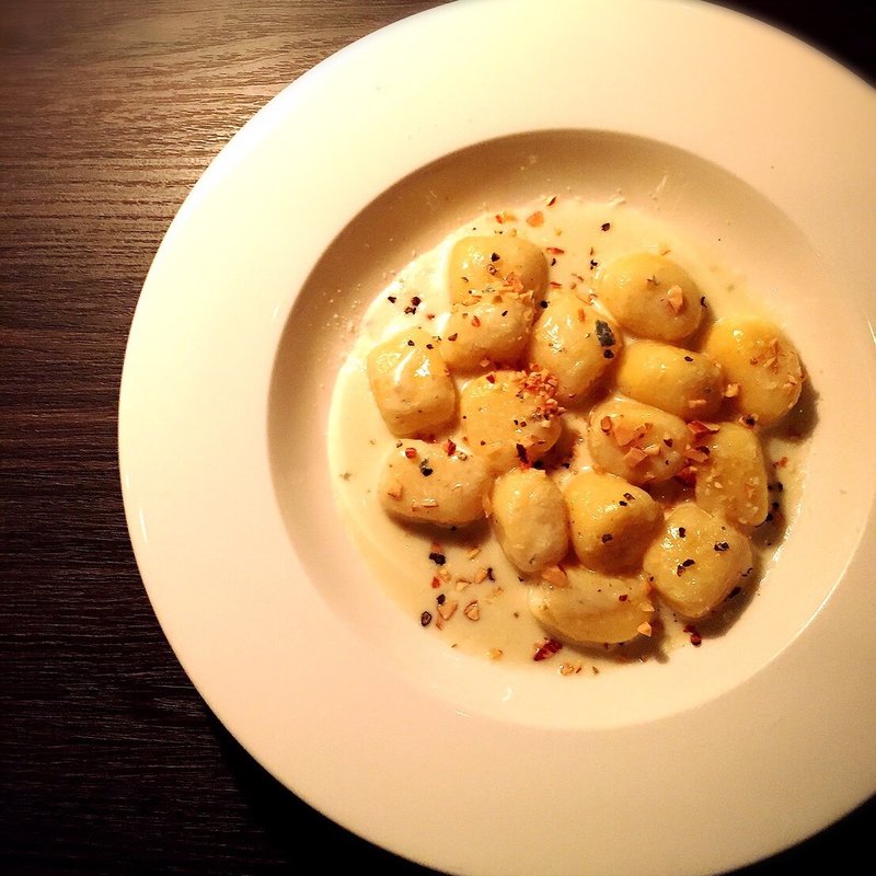 北海道産北アカリのニョッキ ゴルゴンゾーラソース(バー エリキシル （BAR ELIXIRS）)