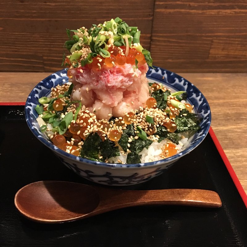海鮮まるひ丼(松)(串揚げ ひかりや 近江町店 )