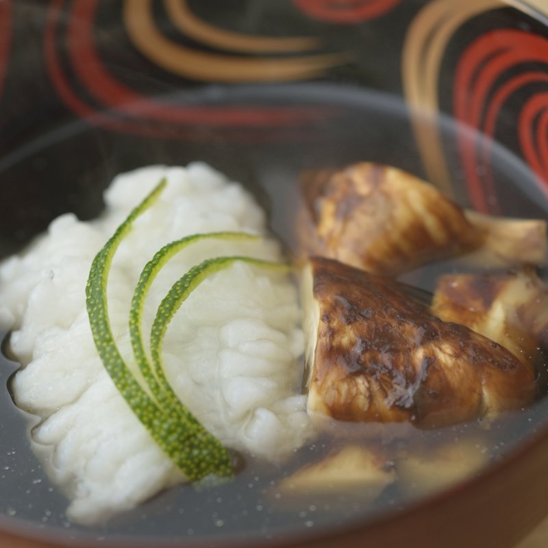 鱧の湯引き　松茸(京甲屋 )