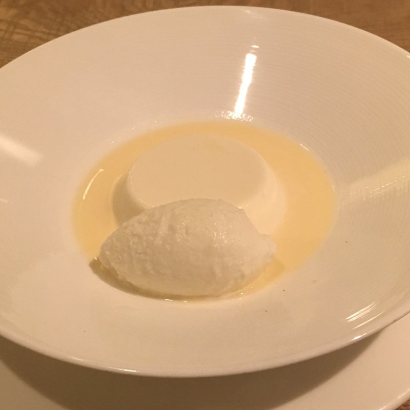 アーモンドのブラマンジェ(カラペティ・バトゥバ （QUAND　L'APPETIT　VA　TOUT　VA！）)