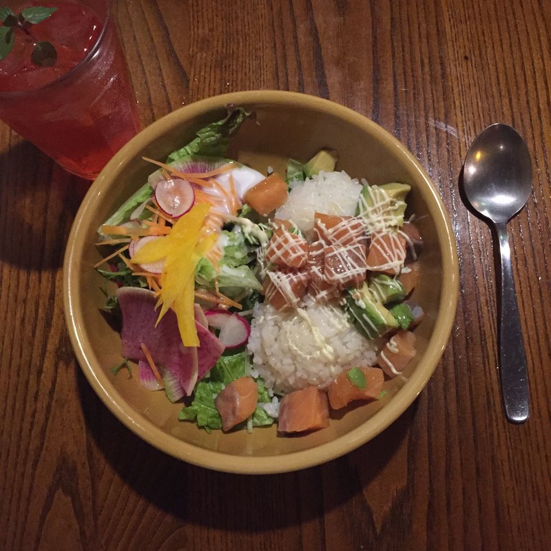 サーモンアボカド丼(ハナオカフェ （HANAO CAFE）)