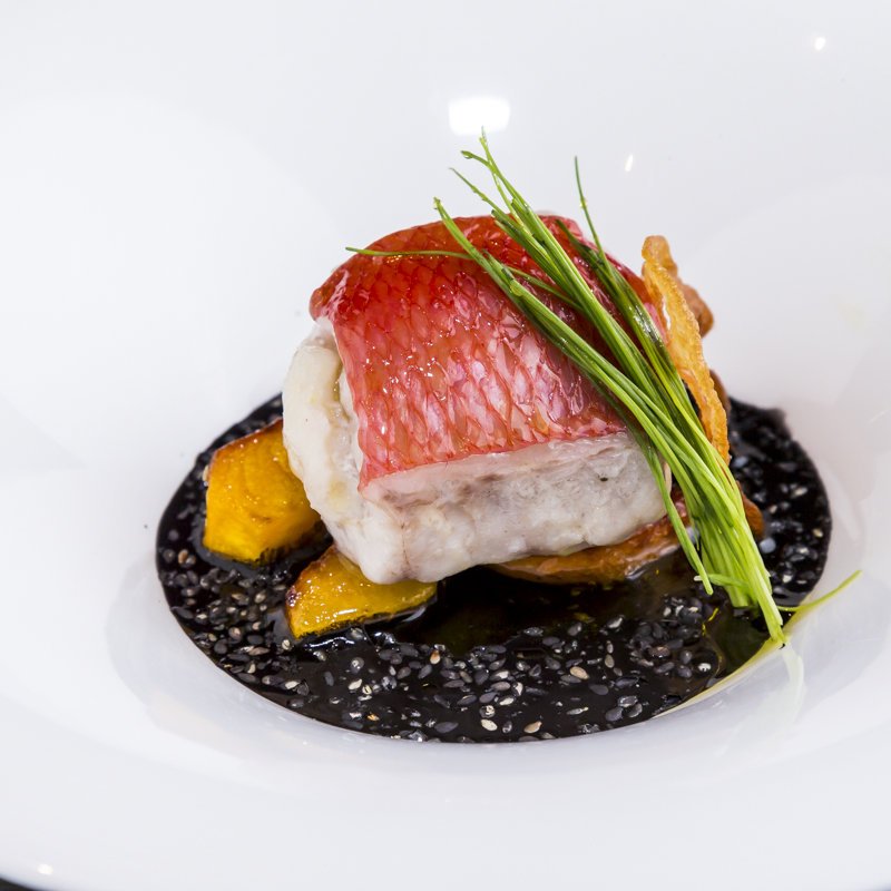 真鯛のポワレ(マジーア アルチェントロ)