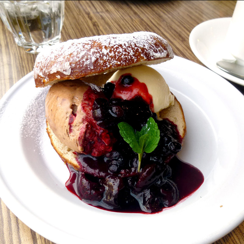 ドーナツ(ask a giraffe 国立店 （アスク ア ジラフ 【旧店名】TABLE MODERN SERVICE 国立店）)