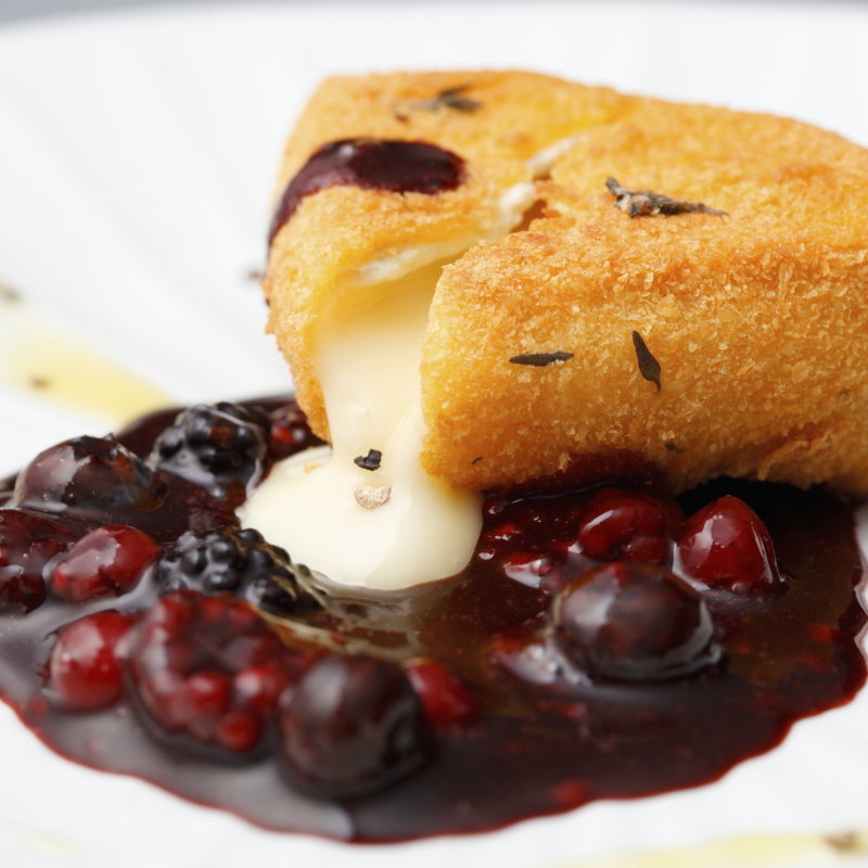 クリームチーズコロッケ　ベリーソース(グリルレストラン マンジャーレ シェフズライブステージ 新浦安 )