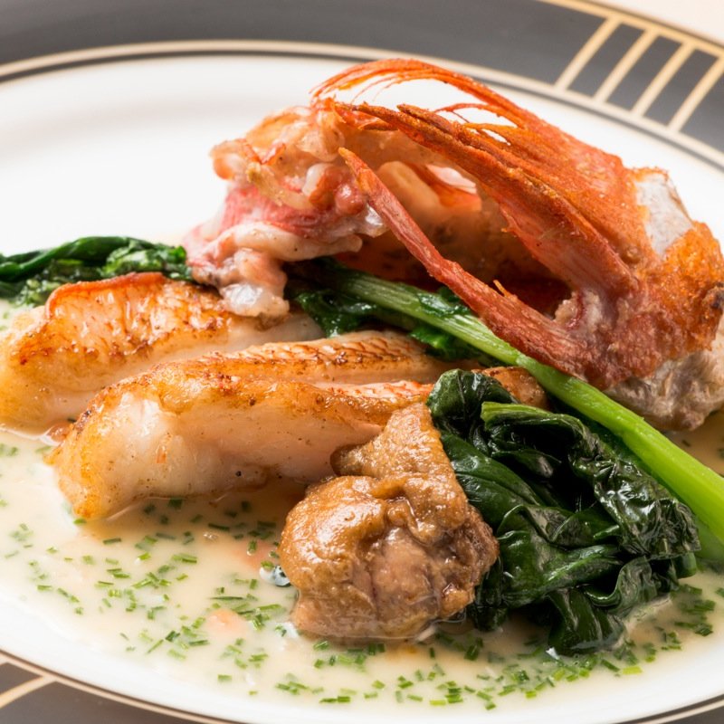 鮮魚のポワレ(フレンチレストランカザマ)