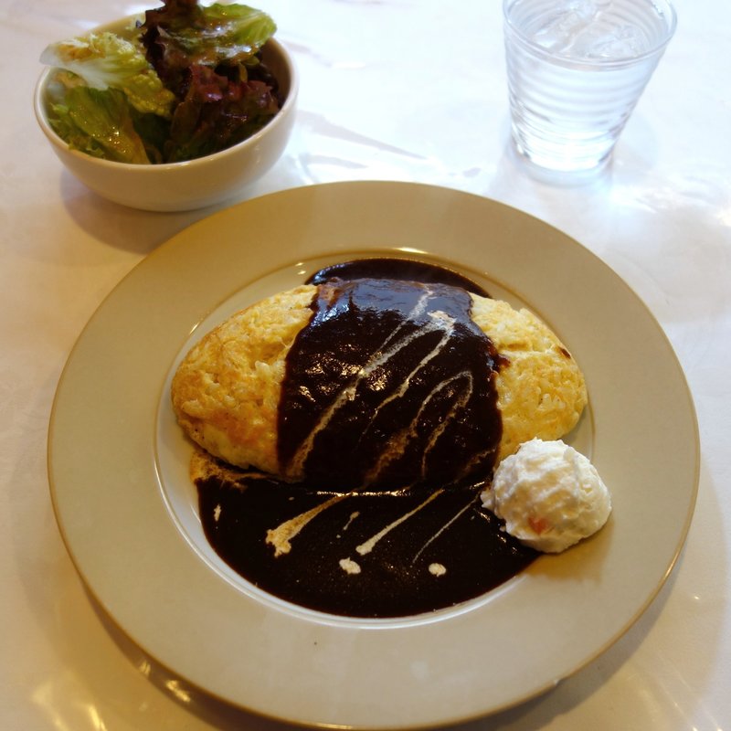 とろとろチーズのオムライス(洋食 葉椰子)