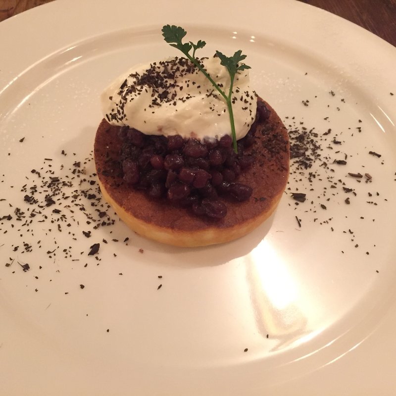 北海道小豆とマスカルポーネクリームのパンケーキ(floyd)