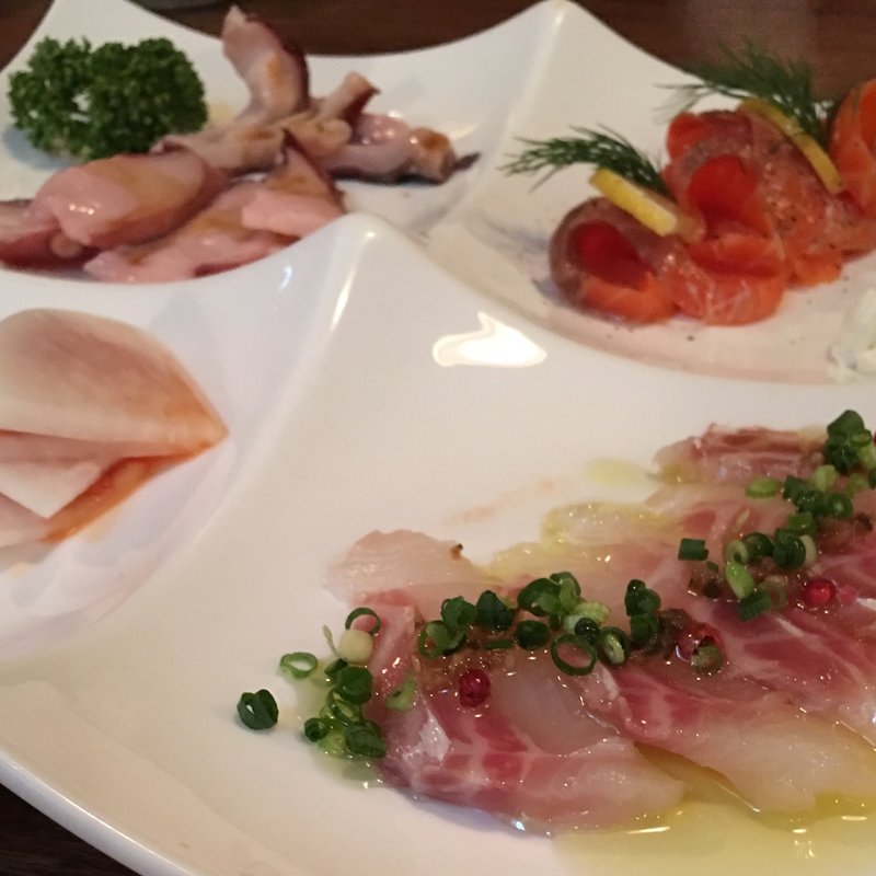 seafoodの燻製盛り合わせ(けむり 人形町店 )