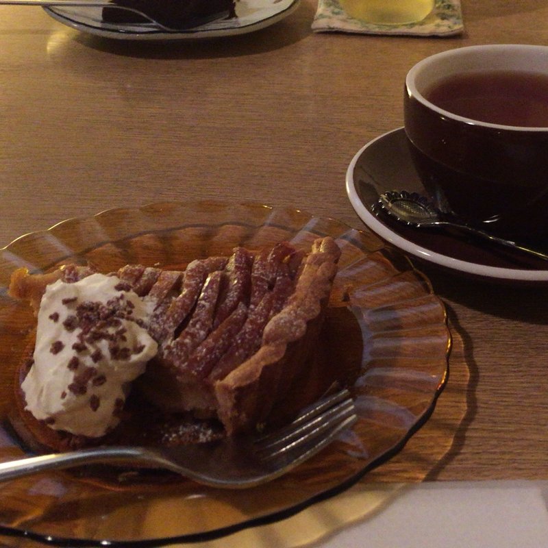 りんごの焼きタルト(ラビ レヴ )