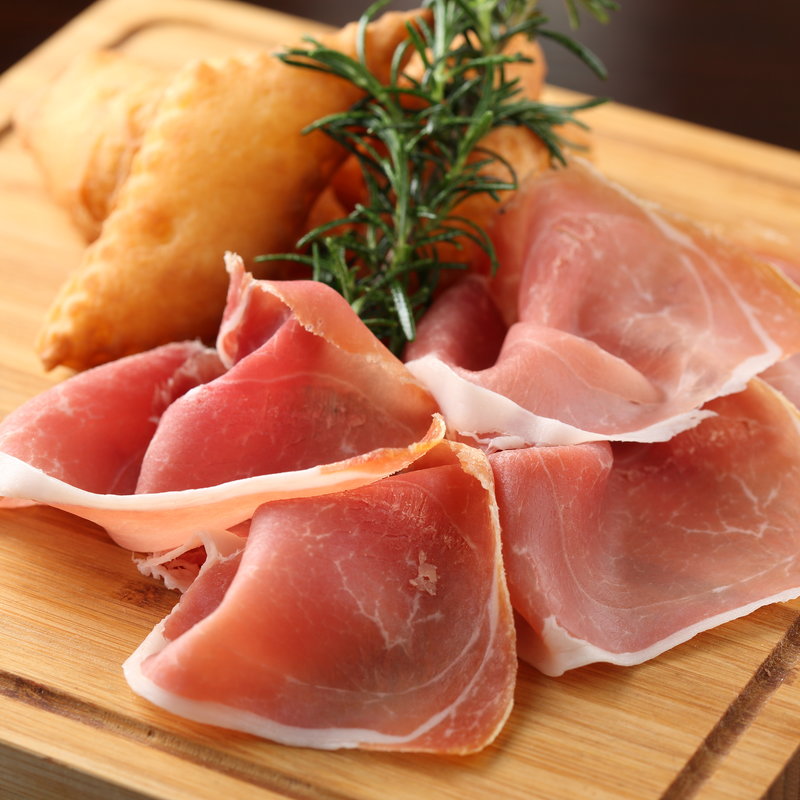 生ハムの盛り合わせ(タヴェルナ グイダ)