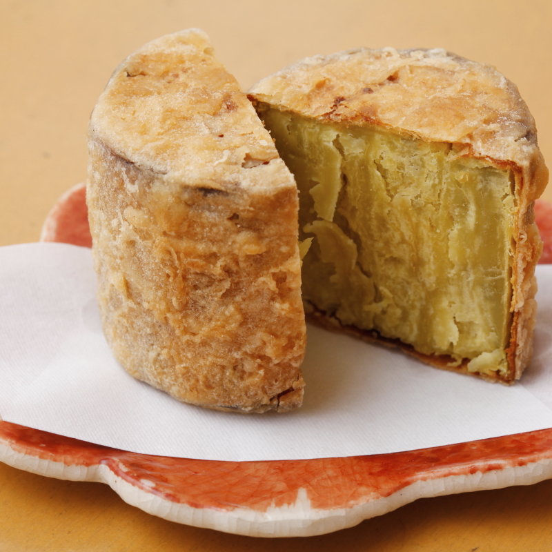 サツマイモの天麩羅(てんぷらと和食 山の上 本店・御茶ノ水 （やまのうえ）)