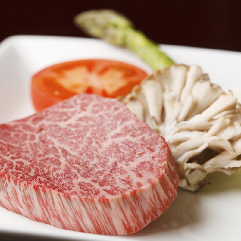 牛ヒレ肉のステーキ(山の上ホテル 鉄板焼ガーデン)