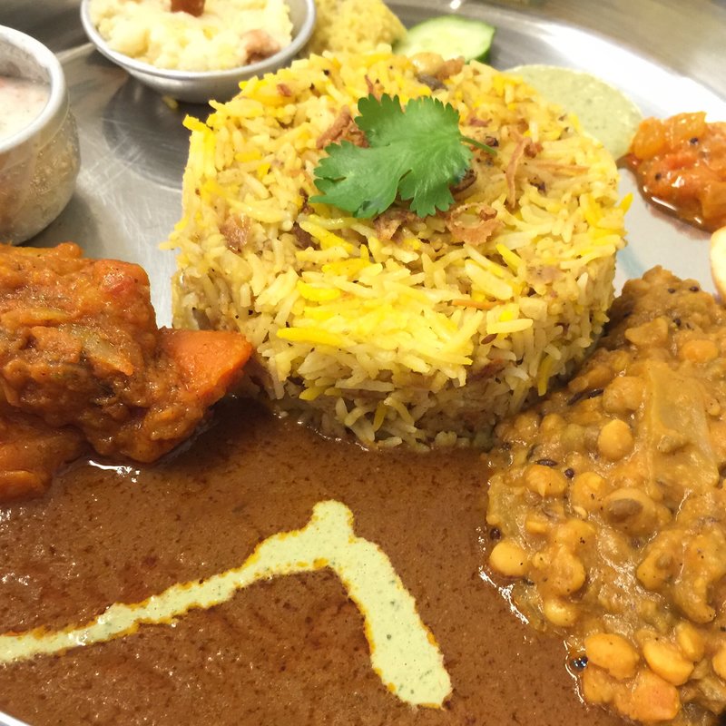 ベジタリアンタリー+ビリヤニ(インド家庭料理 ミレンガ)