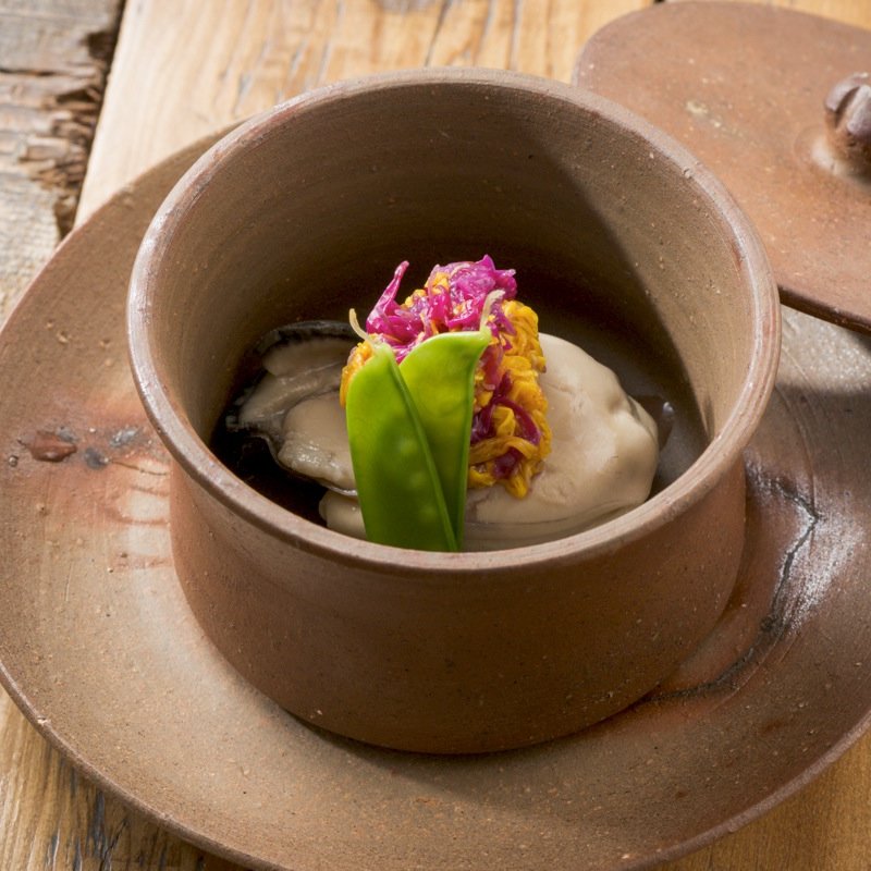 鶏肉とキノコの蒸し焼き(TAKU円山 )