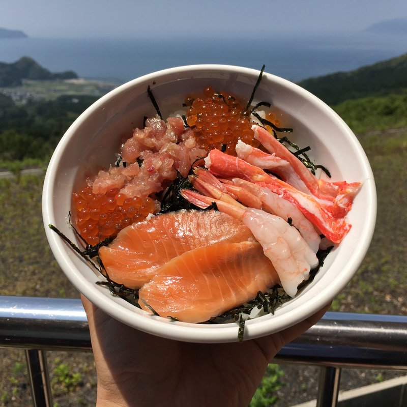 夕日の海鮮丼(杉津パーキングエリア　下り　フードコート)