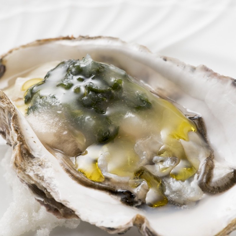 牡蠣のチーズ仕立て(オステリア・ヨシエ)