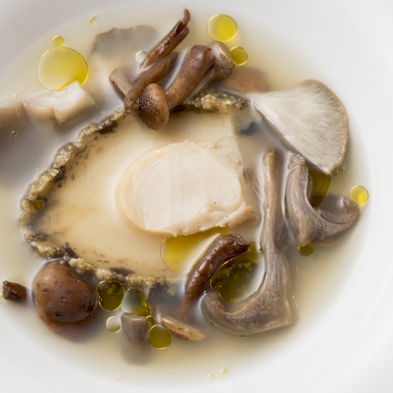 アワビの煮付け(オステリア・ヨシエ)