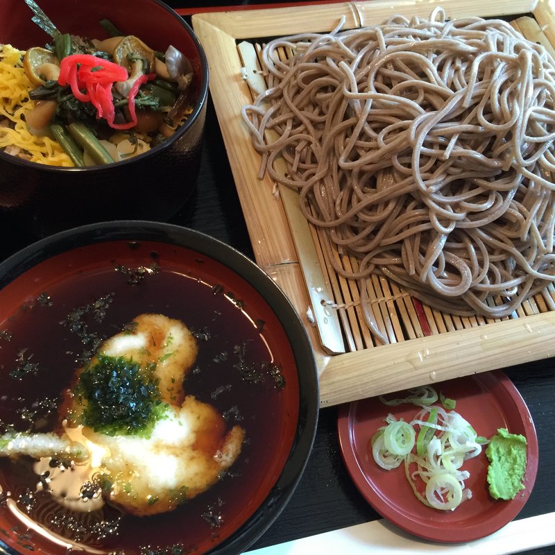 とろろ蕎麦セット(かまくら五山(ごさん)別館)